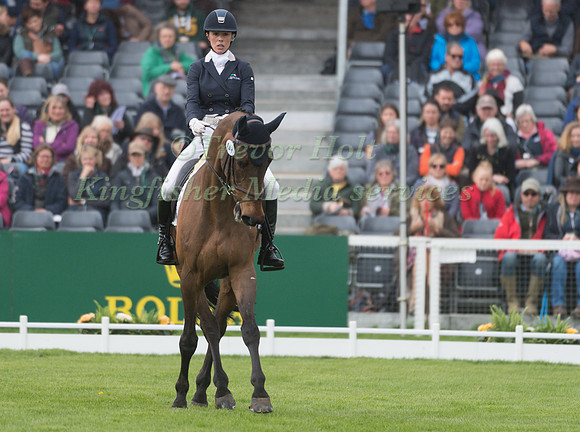 DEE HANKEY  (GBR) RIDING  CHEQUERS PLAYBOY