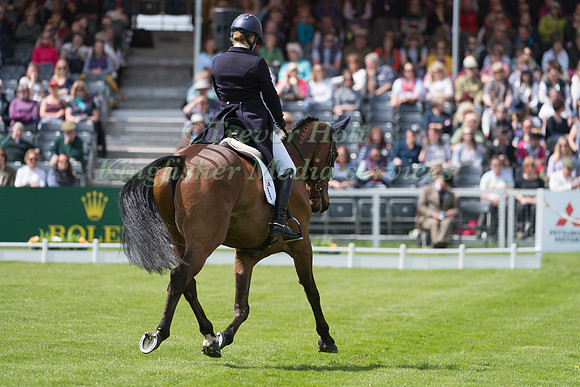 KATE HONEY  (GBR) RIDING  FERNHILL NOW OR NEVER