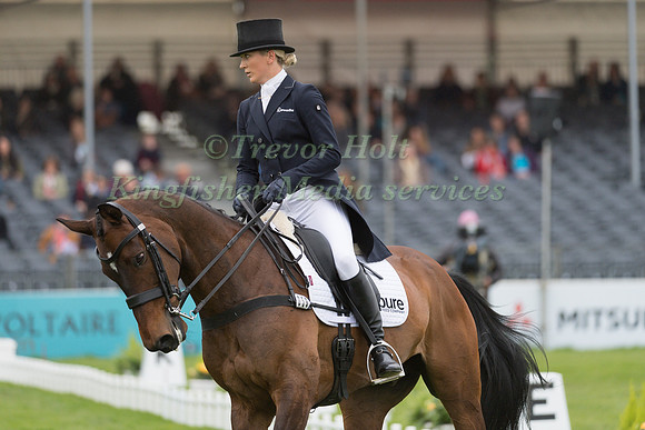 LISSA GREEN  (AUS) RIDING  HOLLYFIELD