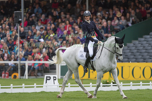 KIRSTY SHORT (GBR) RIDING  COSSAN LAD