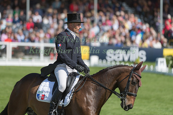 DENIS MESPLES (FRA) RIDING  OREGON DE LA VIGNE
