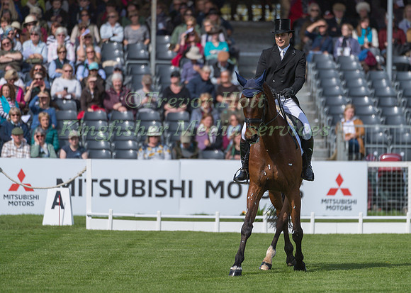 ALEXANDER BRAGG (GBR) RIDING  ZAGREB