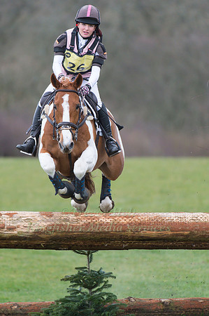 Phoebe Powell riding Kellys Lad