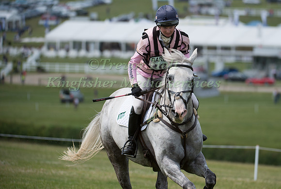 GEORGIE SPENCE  RIDING  DIAMOND COVE
