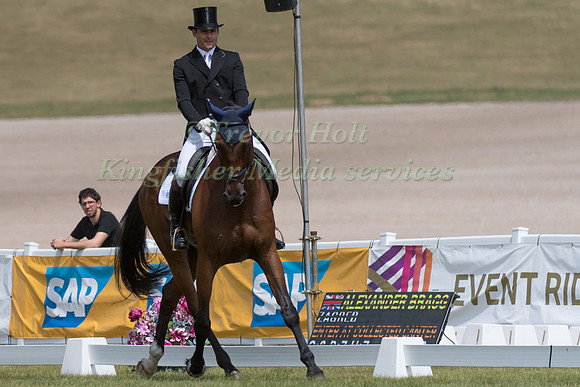 ALEXANDER BRAGG (GBR) AND ZAGREB-4