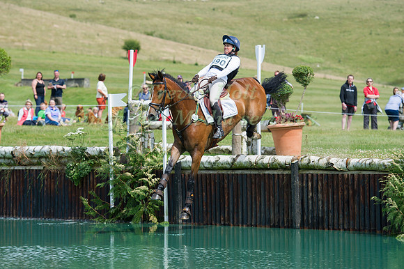 PIPPA FUNNELL  RIDING  MAJAS HOPE