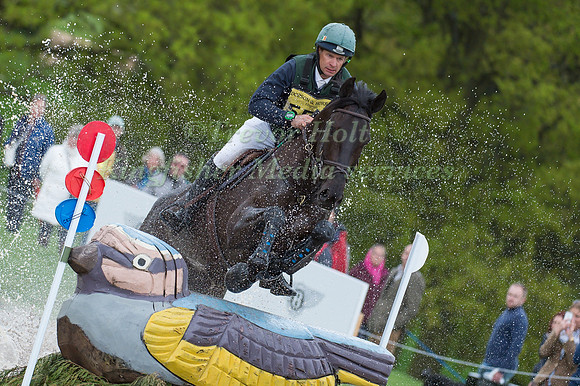 Mark Kyle (IRL) riding  JESMOND JUSTICE