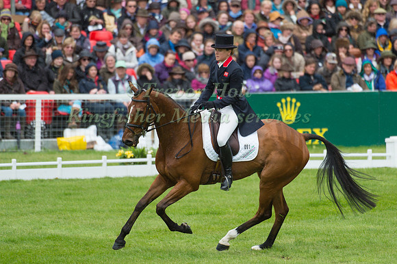 Pippa Funnell (GBR) riding Second Supreme