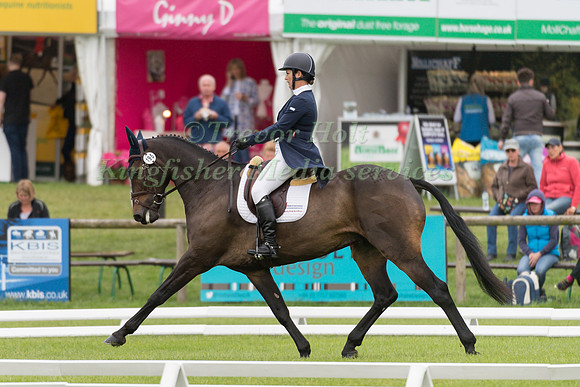 KATE WALLS (GBR) AND COOLEY LANDS