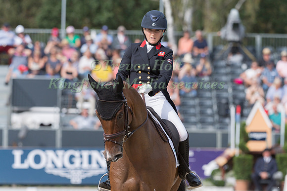 LAURA COLLETT (GBR) AND LONDON 52