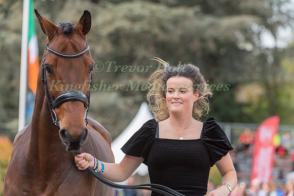 ISABELLE  UPTON AND COLA