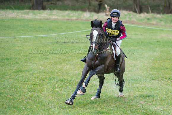 Emily Parker riding Harelaw Wizard