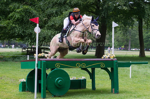 PIPPA DIXON (GBR) AND THE MILKY BAR KID