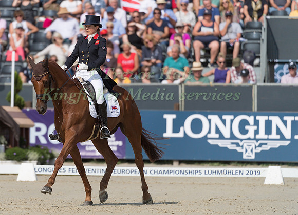 Piggy French (GBR) and Quarrycrest Echo