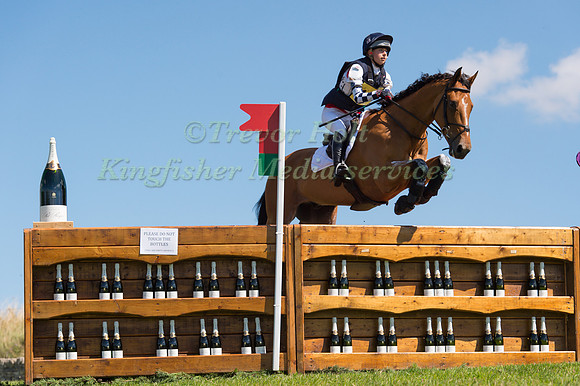 KATHERINE LINDSAY (GBR) RIDING COOLEY RAMIRO