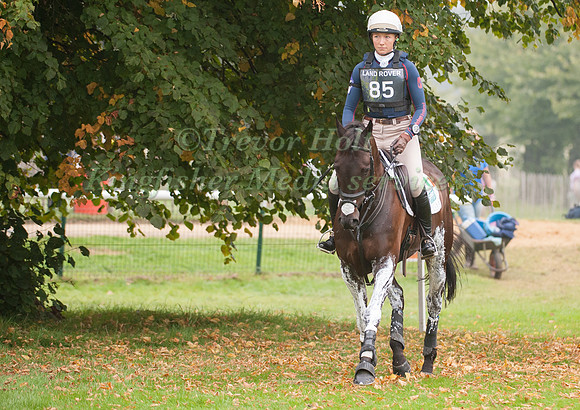 Aoife Clark (IRL) riding Vaguely North making their way to the statring Gate