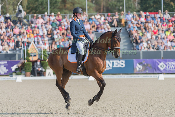Aliene Ruyter (NED) and Bomba