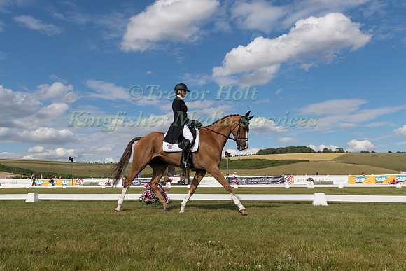 EMILY KING (GBR) AND DARGUN-4