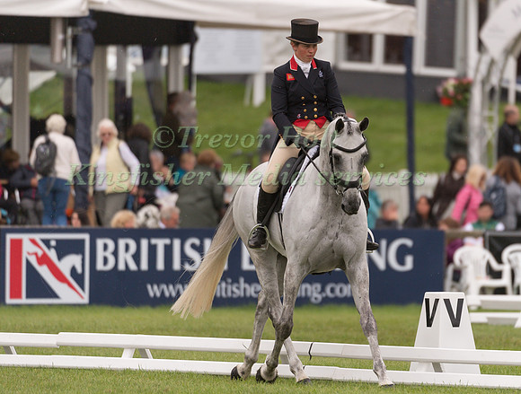 KITTY KING (GBR) AND VENDREDI BIATS