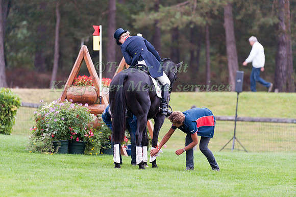 Nicola Wilson and Opposition Buzz prepare for their Dressage test