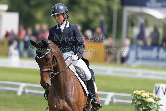 KIRSTY JOHNSTON (GBR) AND CLASSIC VI