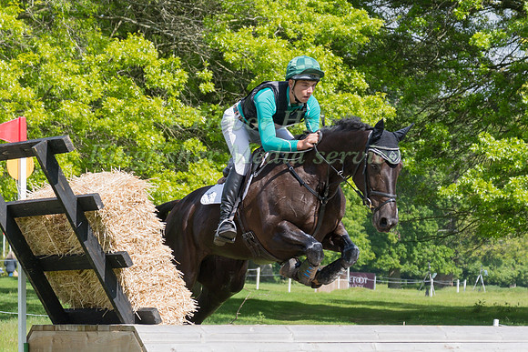 MAX WARBURTON (GBR) AND NPS ELEGANCE