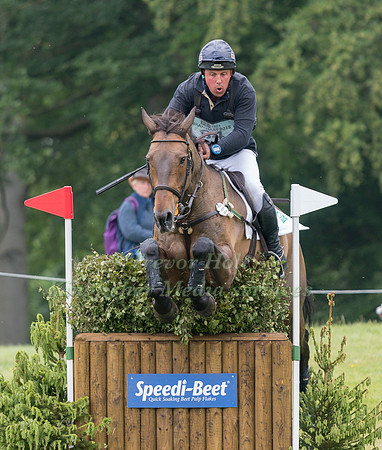 MATTHEW WRIGHT (GBR) AND DHI PAPARAZZI