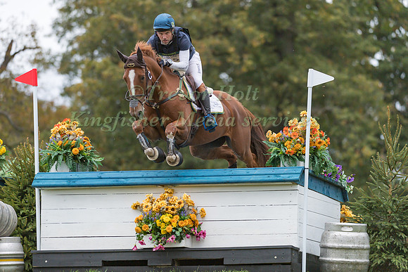 CARLOS PARRO RIDING SAFIRA