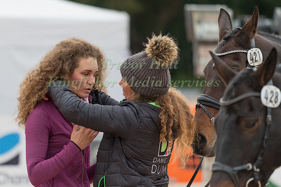 DANIELLE DUNN (GBR) GETS READY FOR THE FINAL HORSEINSPECTION AT