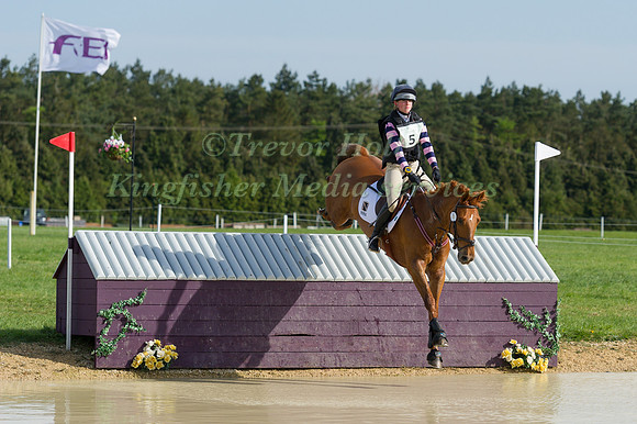 GRETA MASON  RIDING TINKERS PEARL