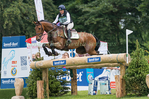 PIPPA FUNNELL (GBR) AND BILLY WALK ON