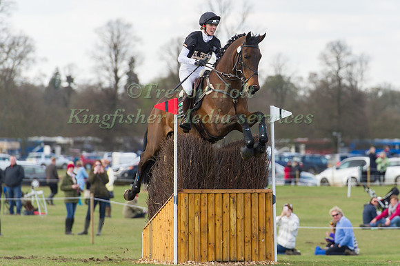 Dee Hankey  riding Chequers Playboy