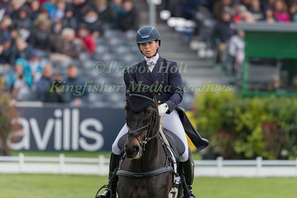 Emma Hyslop-Webb (GBR) and  Pennlands Douglas