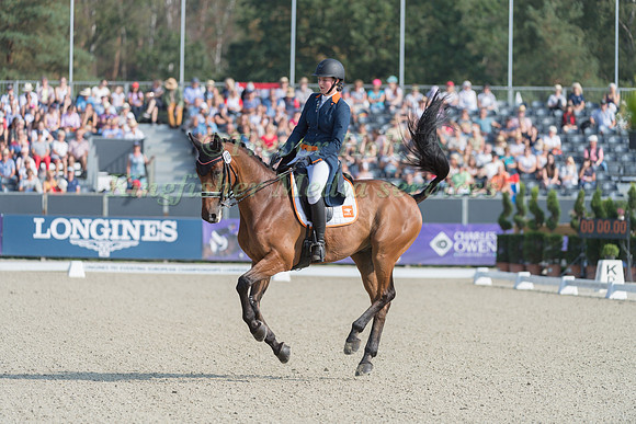 Aliene Ruyter (NED) and Bomba