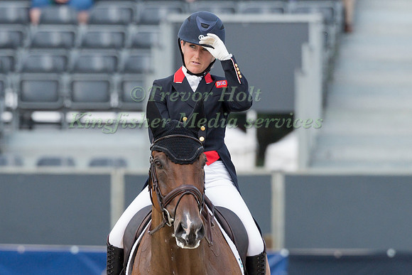 LAURA COLLETT (GBR) AND LONDON 52