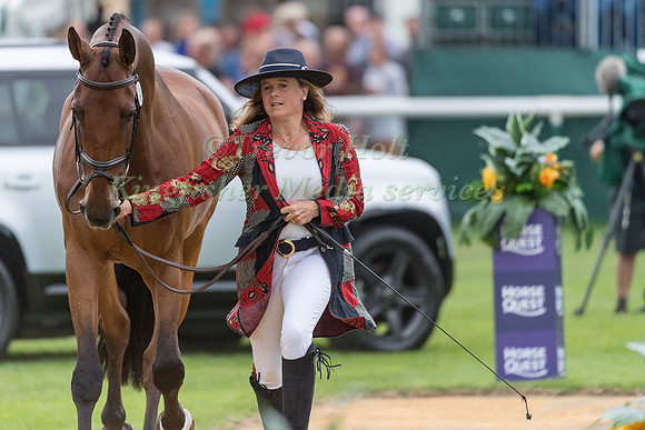 Pippa Funnell (GBR) and Billy Walk On