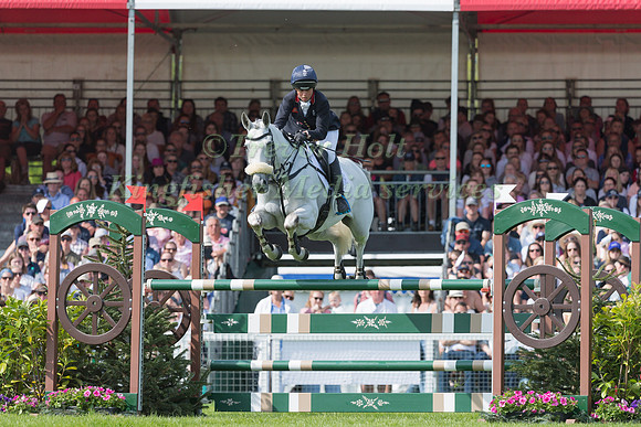 Kitty King (GBR) and Vendredi Biats