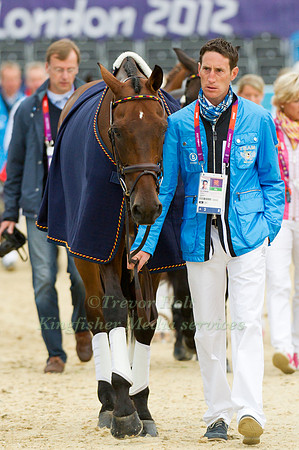 Dirk Schrade and King Artus Arrive for the Second Horse Inspection