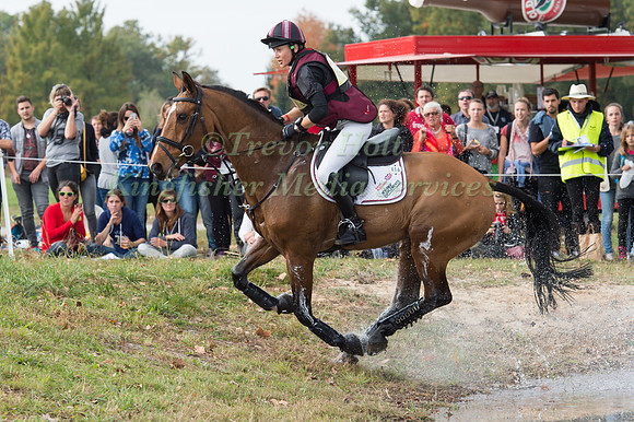 Sara Bullimore of Great Britain riding Valentino V