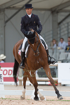 Pascal Leroy (FRA) riding Minos De Petra
