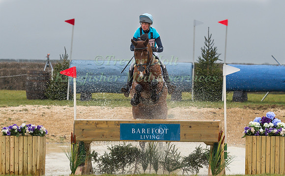 IZZY TAYLOR  RIDING DIRECT TULLYORAN CRUISE