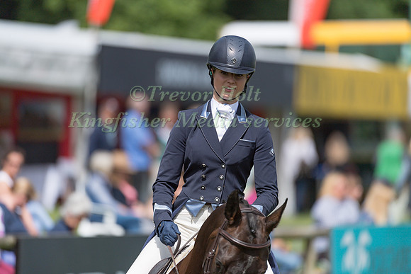 SOPHIE PLATT (GBR) AND BE BE III