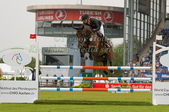 JULIA KRAJEWSKI (GER) AND CHIPMUNK FRH