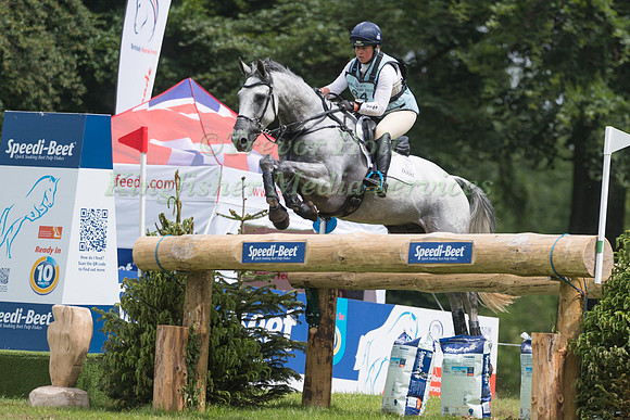 KITTY KING (GBR) AND VENDREDI BIATS
