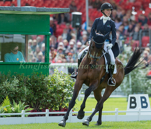 Dee Hankey (GBR) riding Chequers Playboy