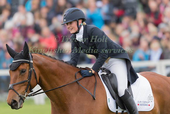 Alicia Hawker (GBR) and  Charles RR