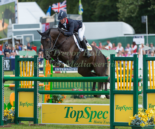 NICOLA WILSON (GBR) RIDING BULANA