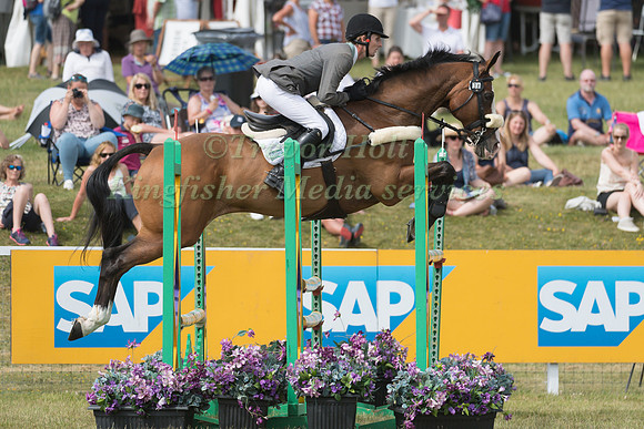 PAUL SIMS (GBR) AND GLENGARNOCK-5