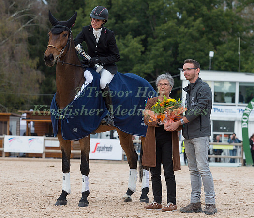 SARAH BULLIMORE (GBR) AND REVE DU ROUET