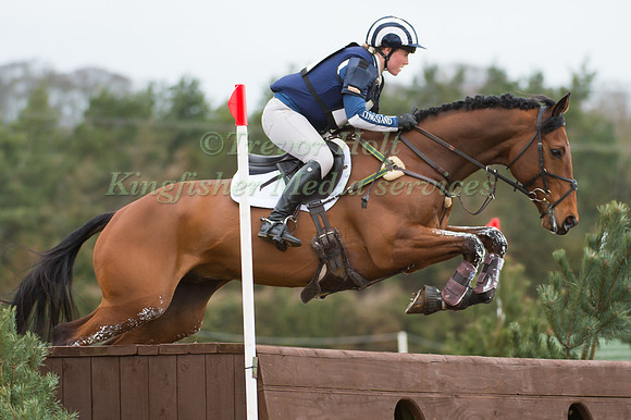 Imogen Murray riding Ivar Gooden